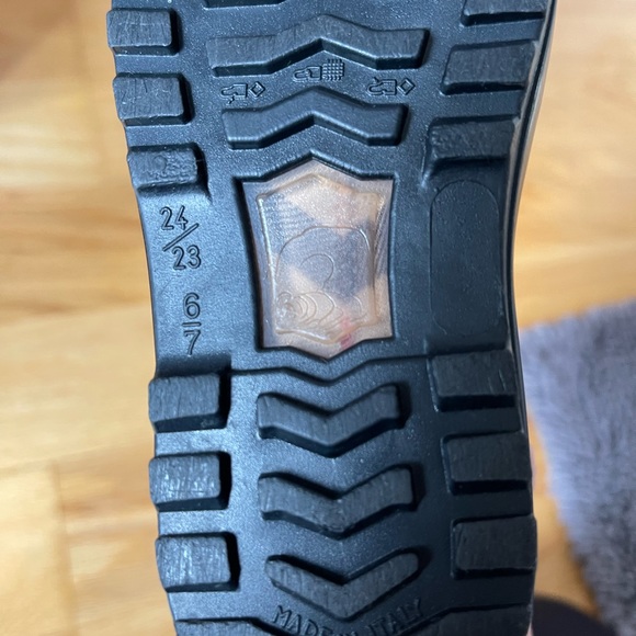 Burberry kids rain boots size 6/7 - Picture 4 of 12